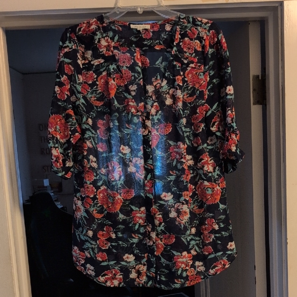Skies Are Blue Navy and Red 3/4 Sleeve Buttoned Floral Blouse L